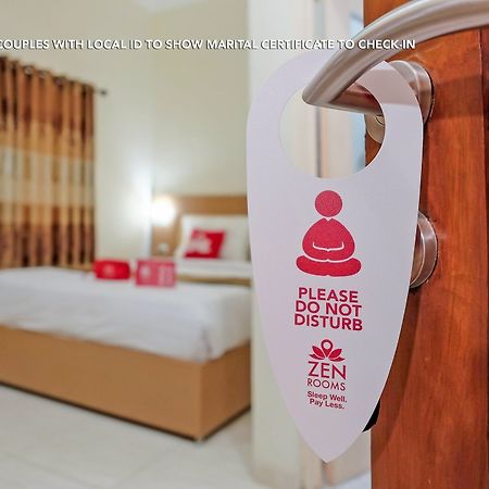 Zen Rooms Near Stasiun Kota Baru Malang Extérieur photo